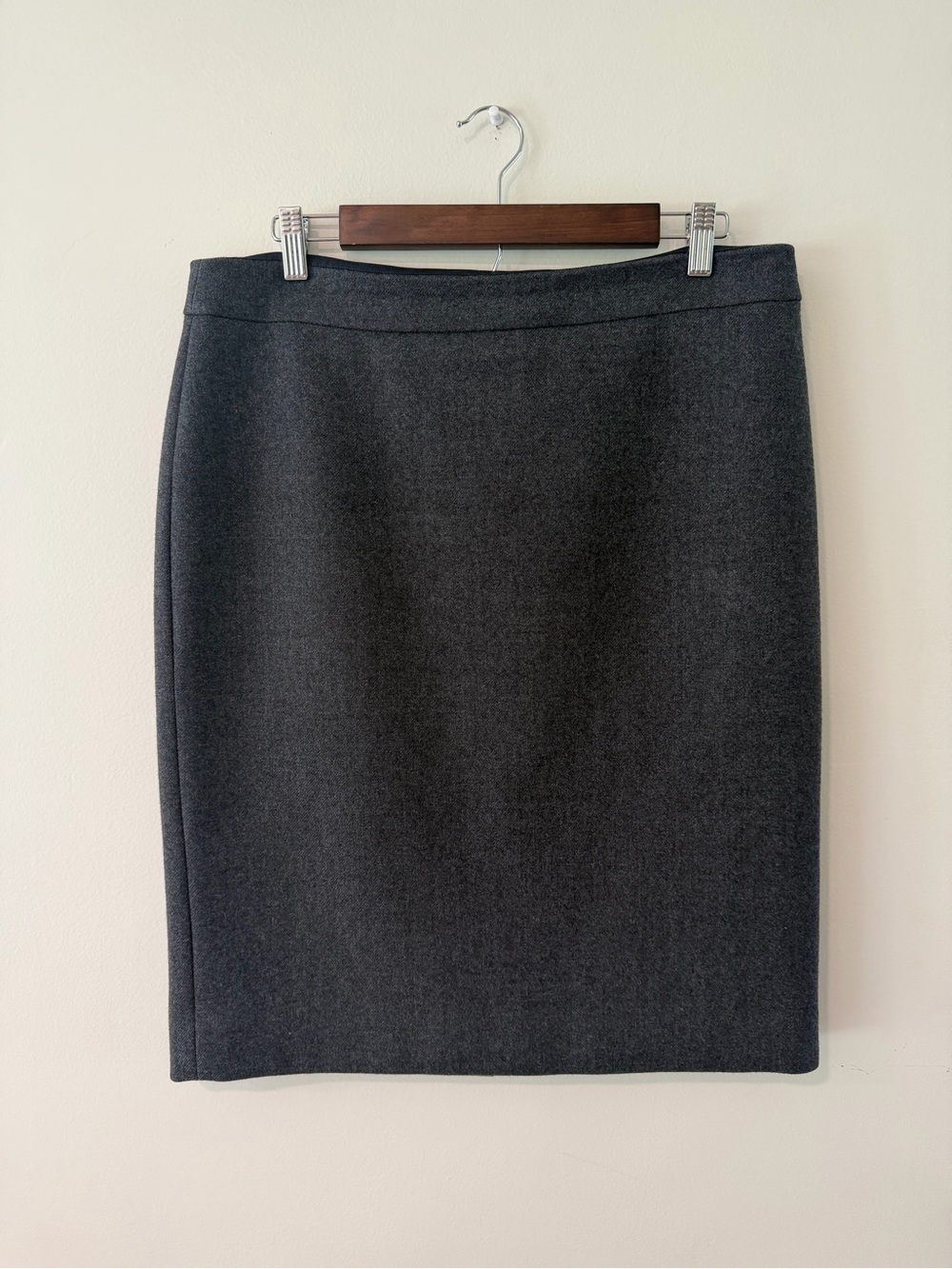 J. Crew 100% Wool Classic Old Money Quiet Luxury Preppy Charcoal Pencil Skirt 12